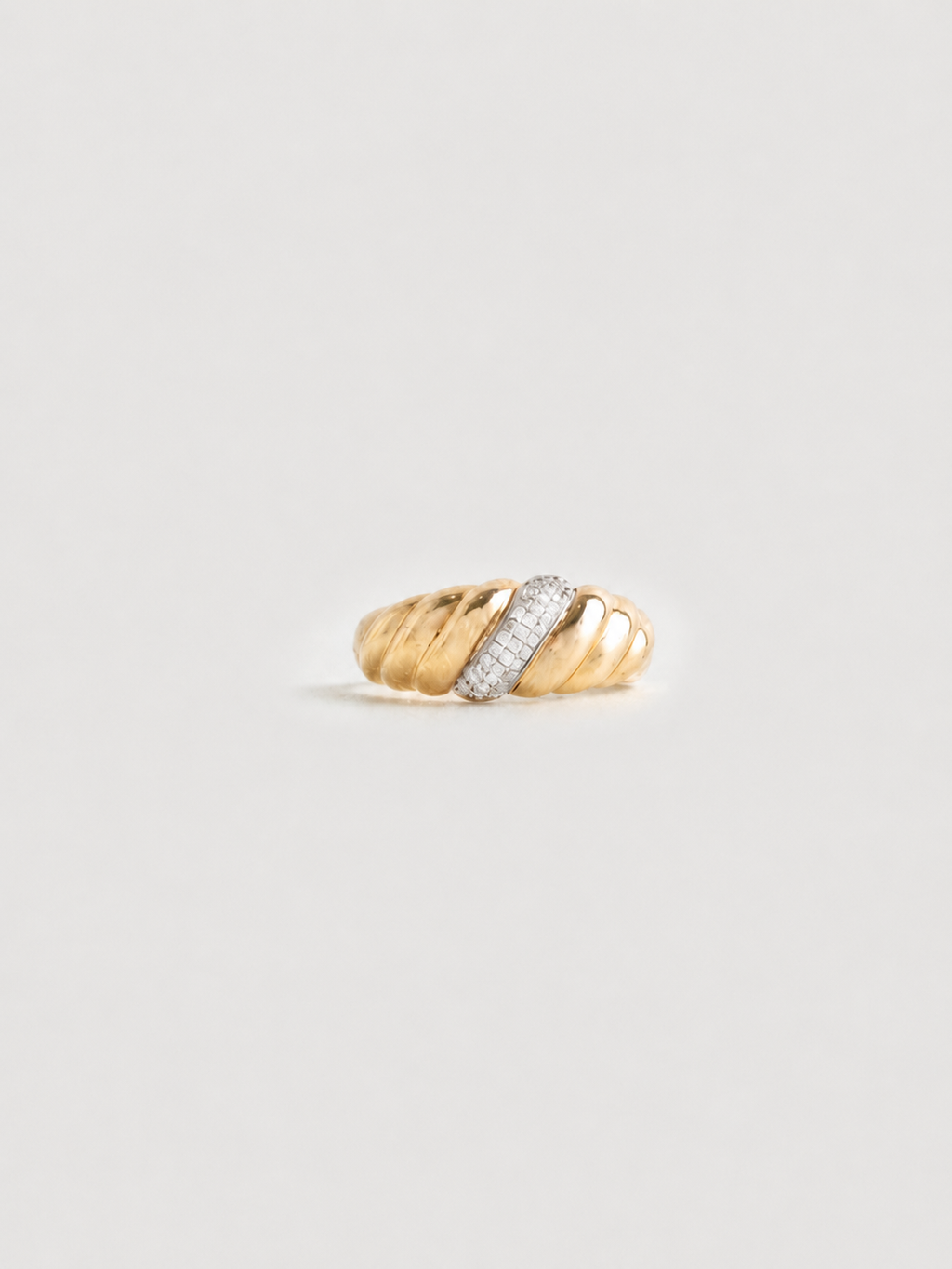 Orion Baguette Twist Ring